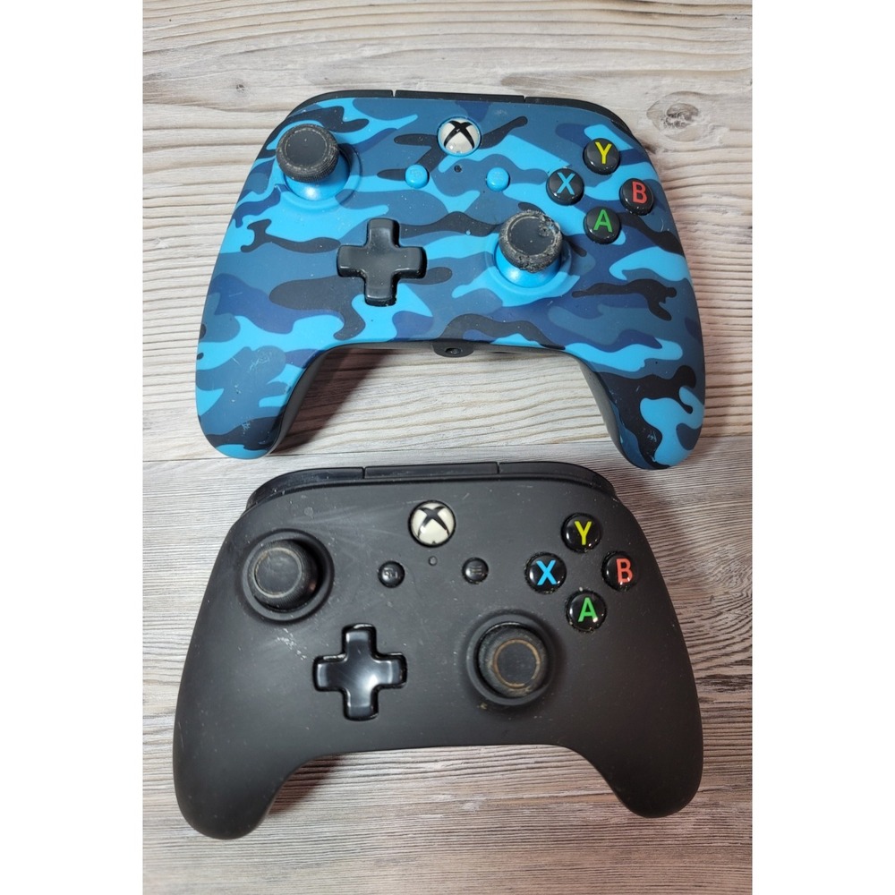 X box controllers untested set of two one blue camo one black UNTESTED
